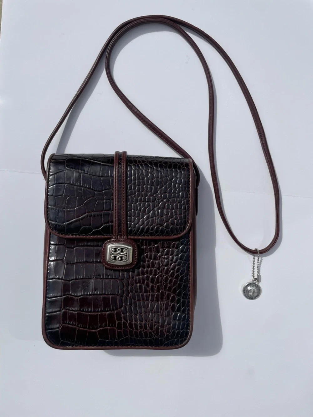 Vintage Brighton One World Saddle Bag Crossbody Brown Croc Embossed Leather